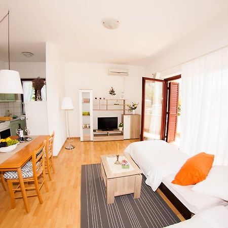 Apartments Labinac Πούλα Εξωτερικό φωτογραφία